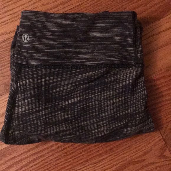 lululemon athletica Pants - Lululemon Capri size 6